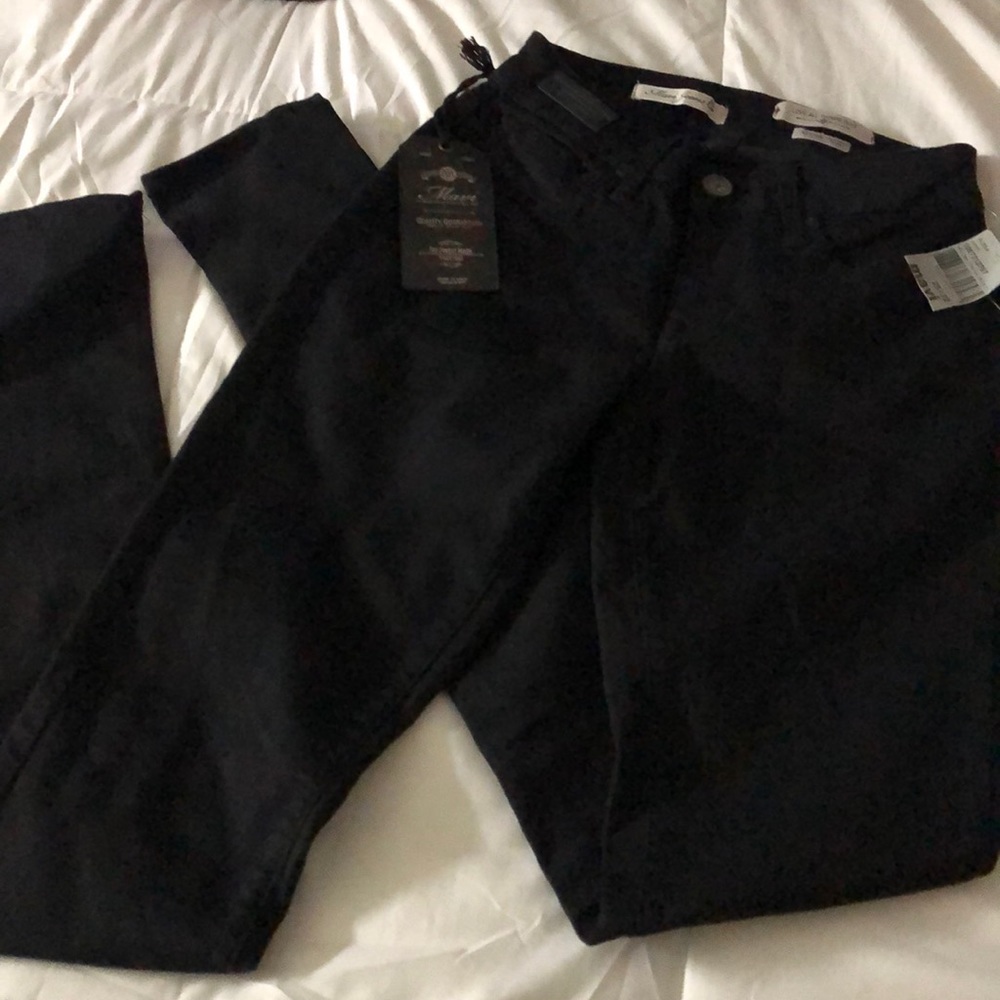 Mavi Jeans